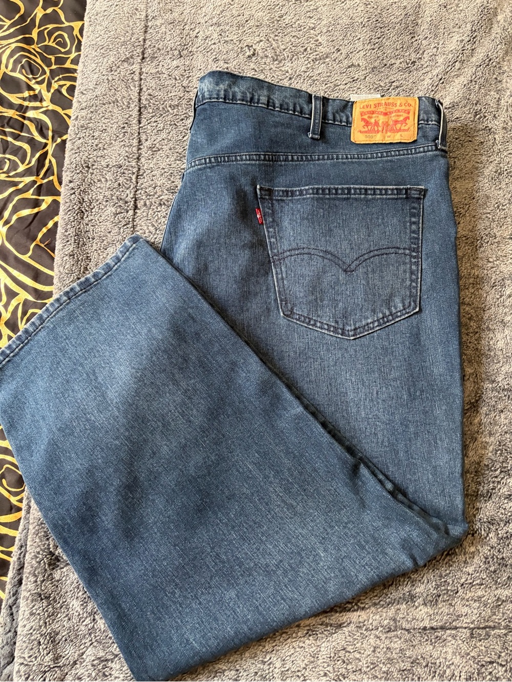 Levi's Men's Straight Leg Jeans in Dark Blue Denim